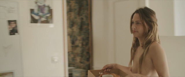 Fanny Ami nude – La beauté du monde (2021)