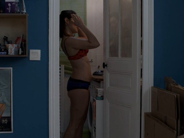 Marie Denarnaud nude – An Ordinary Story (Une histoire banale) (2014)