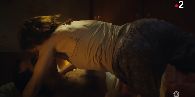 Alix Poisson nude – Sambre s01e01 (2023)