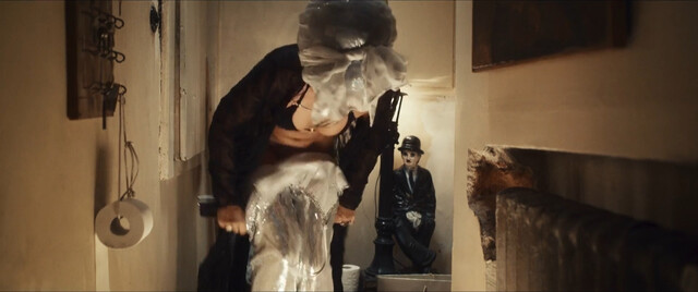 Katerina Hrachovcova nude – Můžem i s mužem (2023)