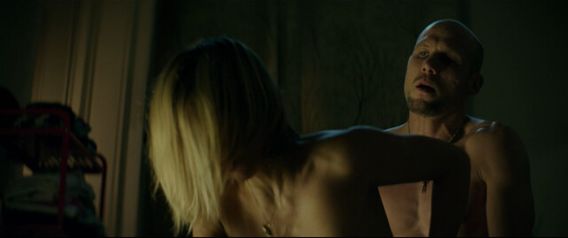 Veerle Baetens nude – D’Ardennen (2015)