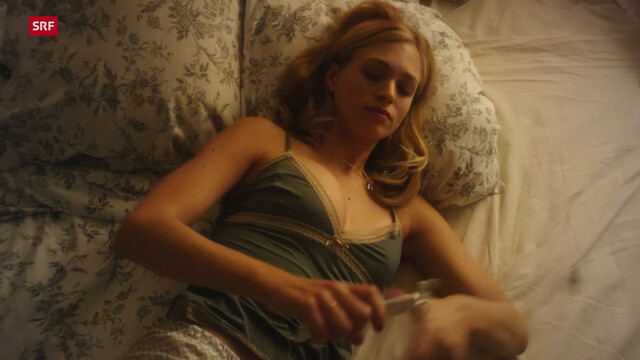 Julie Engelbrecht sexy – Ein Sommer in Südfrankreich (2016)