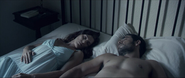 Ángela Villar nude – Otro verano (2013)