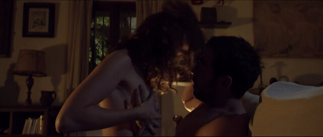 Ángela Villar nude – Otro verano (2013)