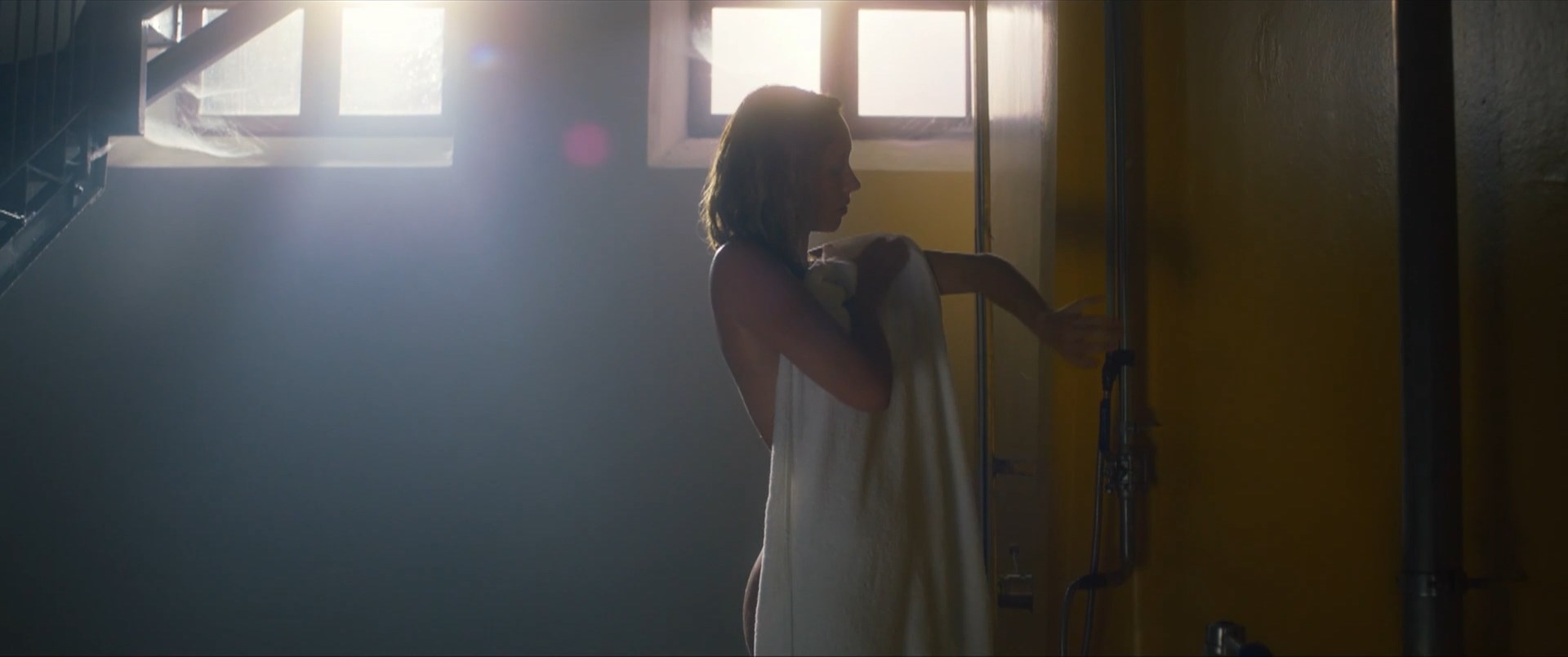 Kristina Isaykina sexy – Rodnyye lyudi s01e02 (2023)