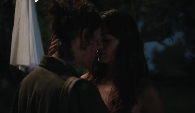 Emma Mackey nude, Vicky Krieps nude - Hot Milk (2025)