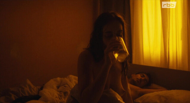 Gina Henkel nude - Krzyk: Losing Control (2024)