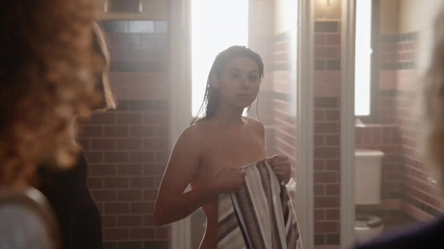 Kira Kosarin nude - Good Trouble s01e05  (2019)