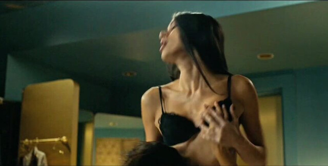 Laysla De Oliveira nude, Stephanie Nur sexy - Lioness s01e01-07 (2023)