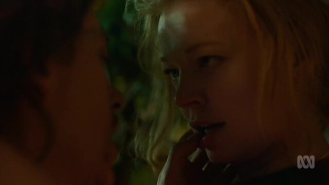 Sarah Snook sexy - The Beautiful Lie s01e01-04 (2015)