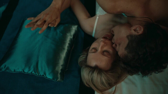 Vilma Kutaviciute nude, Anna Zavtur nude, Sofya Arzhanykh sexy, etc - Khirurg s01e01-04 (2025)