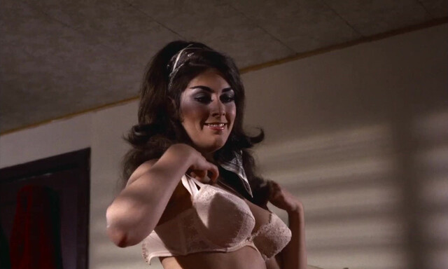 Erica Gavin nude - Vixen - Ohne Gnade Schätzchen (1968)