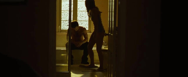 Jennifer Morrison sexy - Warrior (2011)