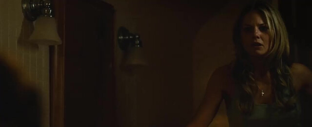 Jennifer Morrison sexy - Warrior (2011)