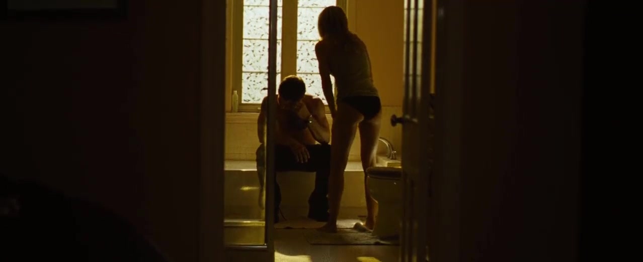 Jennifer Morrison sexy - Warrior (2011)