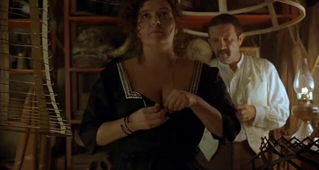 Aida Turturro nude - Marta in Illuminata (1998)