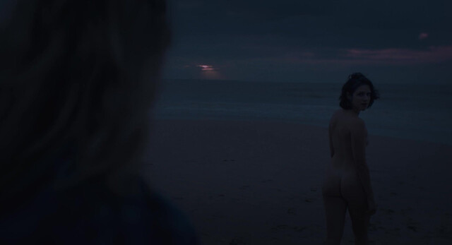 Daphné Patakia nude, Nadia Tereszkiewicz sexy - Belladone (2025)