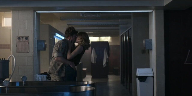 Willa Fitzgerald sexy - Dare Me s01e04 (2019)