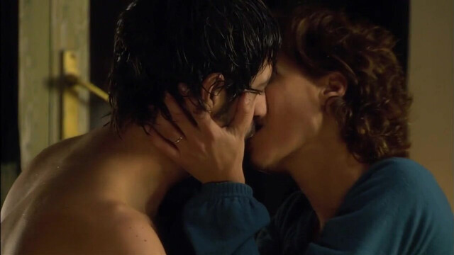 Sílvia Bel sexy - Infidels s01e01 (2009)