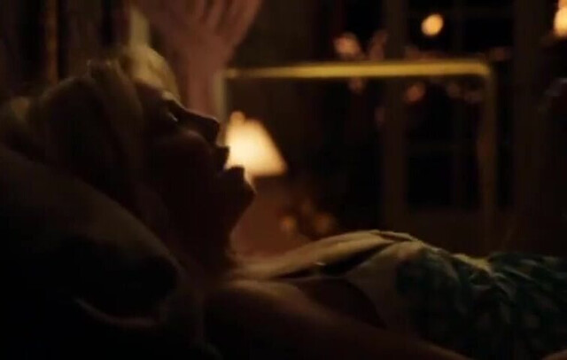 Heather Locklear sexy - Flirting with Forty (2008)