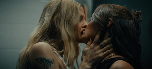 Madelyn Cline sexy, Chase Sui Wonders sexy, Sarah Pidgeon sexy - I Know What You Did Last Summer (2025)