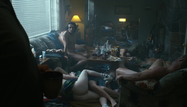 Elliot Frances Flynn nude, Jennifer Holland nude, etc - Peacemaker s02e02 (2025)