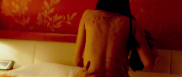 Choi Yu-hwa nude, Lim Ji-yeon sexy - Tazza: One Eyed Jack (2019)