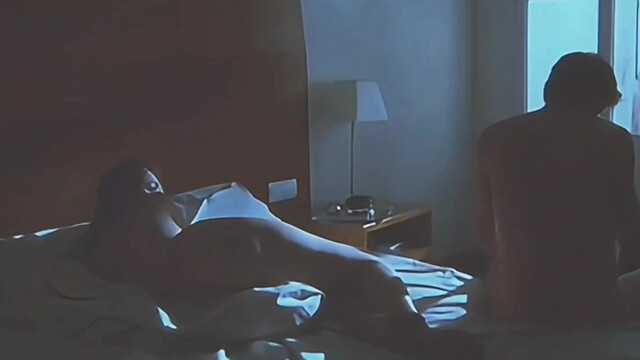 Margarida Marinho nude - Aparelho Voador a Baixa Altitude (2002)