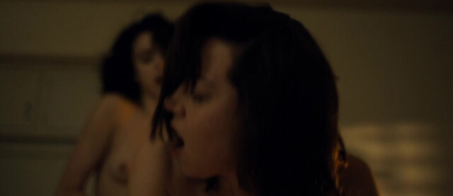 Margaret Qualley nude, Aubrey Plaza nude, Lera Abova nude, Grace Lord nude, Layne Lazor nude - Honey Don't! (2025)