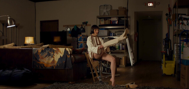 Margaret Qualley nude, Aubrey Plaza nude, Lera Abova nude, Grace Lord nude, Layne Lazor nude - Honey Don't! (2025)