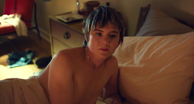 Margaret Qualley nude, Aubrey Plaza nude, Sarah J. Bartholomew sexy - Honey Don't! (2025)