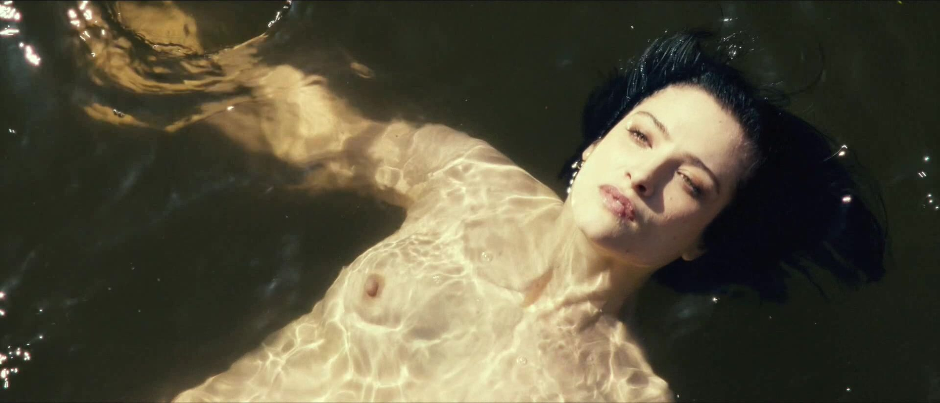 Lera Abova nude - Honey Don't! (2025)