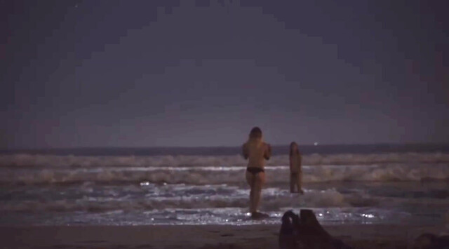 Alba Baptista nude, Maria Leite nude - Flutuar (2019)