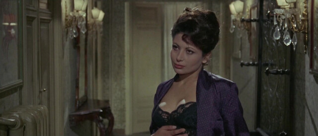 Adriana Giuffre sexy - Il medico della mutua (1968)