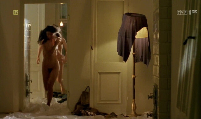 Grażyna Wolszczak nude - Gry Uliczne (1996)