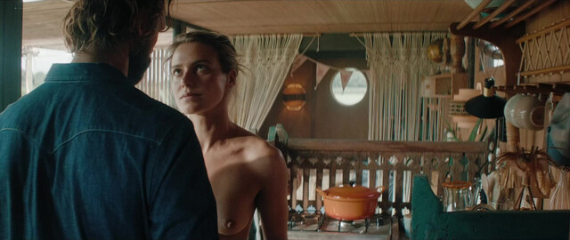 Sallie Harmsen nude - De Ballonvaarder (2025)