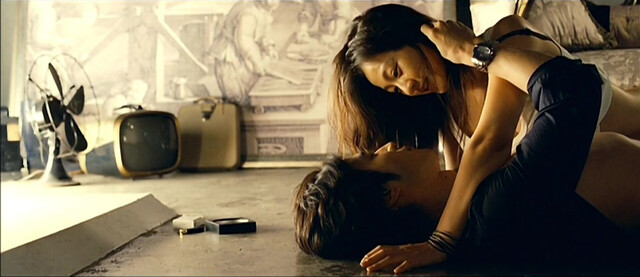Lee Mi-yeon sexy, Lee Tae-ran sexy - Love Exposure (2007)
