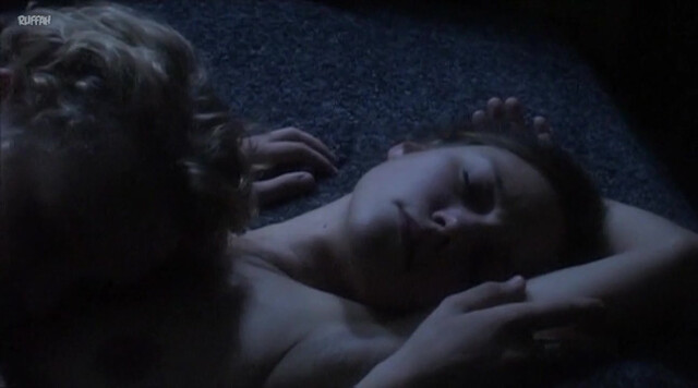 Sabine Timoteo nude - Die Freunde der Freunde (2002)