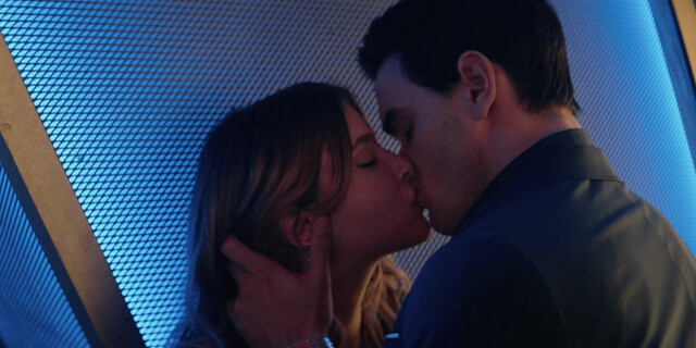 Nicole Wallace sexy, Gabriela Andrada sexy, Eva Ruiz sexy - Our Fault (2025)