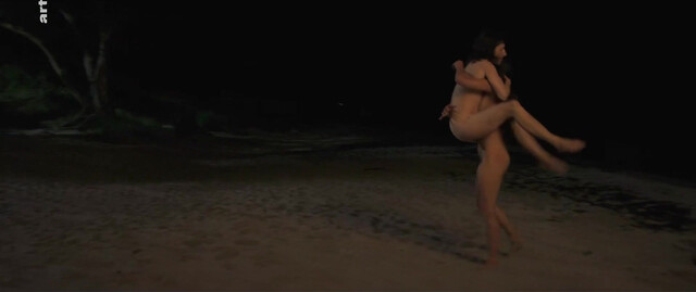 Meret Becker nude, Sabine Timoteo nude - Wer hat eigentlich die Liebe erfunden (2018)