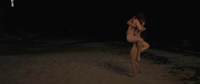 Meret Becker nude, Sabine Timoteo nude - Wer hat eigentlich die Liebe erfunden (2018)