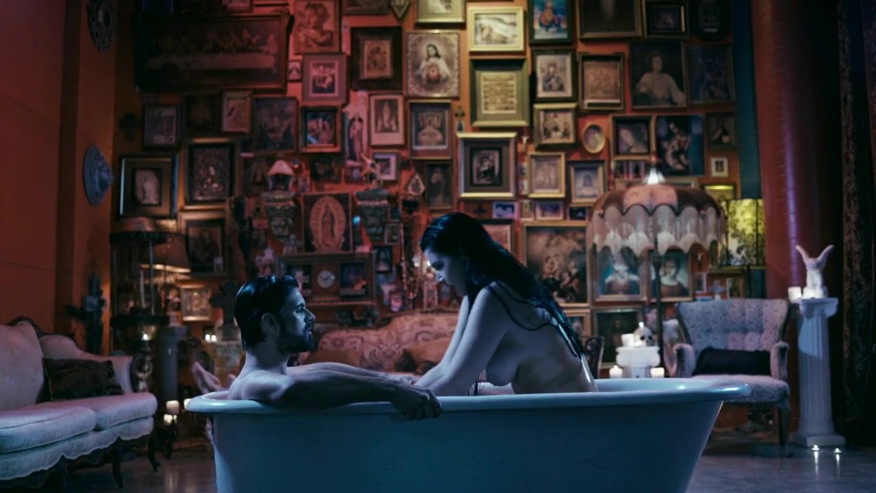 Kelly Love nude - Age of the Living Dead s01e01 (2019)