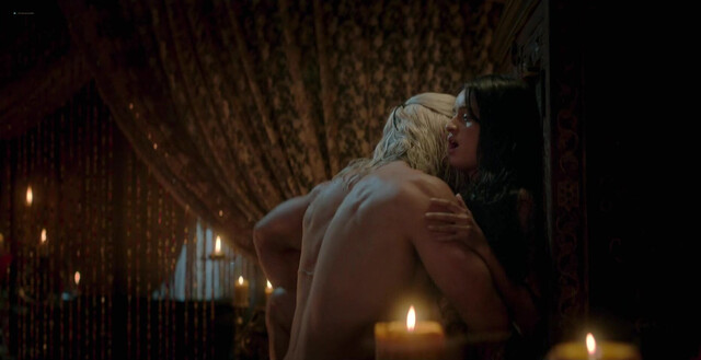 Anya Chalotra sexy, Freya Allan sexy, Christelle Elwin sexy, etc - The Witcher s04 (2025)