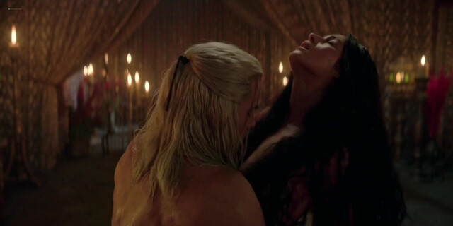 Anya Chalotra sexy, Freya Allan sexy, Christelle Elwin sexy, etc - The Witcher s04 (2025)