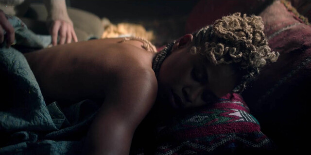 Anya Chalotra sexy, Freya Allan sexy, Christelle Elwin sexy, etc - The Witcher s04 (2025)