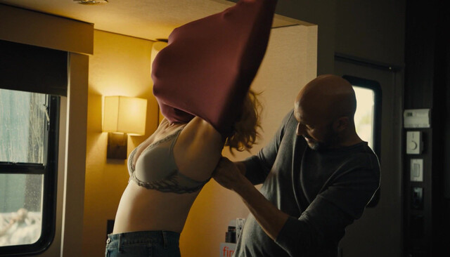 Judy Greer nude - Reboot s01e01 (2022)