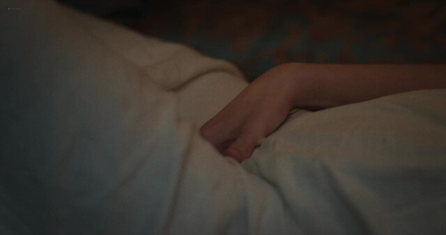 Anamaria Vartolomei nude, Phoebe Fox nude - The Seduction s01e01 (2025)