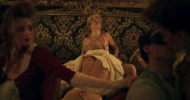 Anamaria Vartolomei nude, Phoebe Fox nude - The Seduction s01e01 (2025)