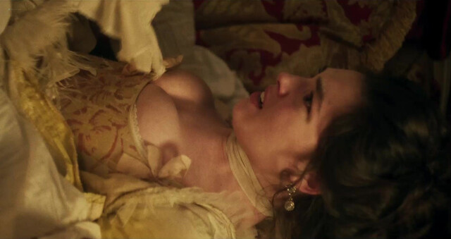 Anamaria Vartolomei nude, Phoebe Fox nude - The Seduction s01e01 (2025)