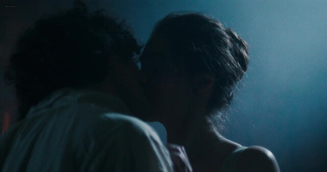 Anamaria Vartolomei nude, Phoebe Fox nude - The Seduction s01e01 (2025)